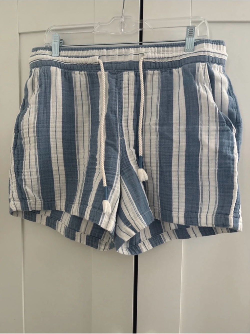 Old Navy Blue and White Striped Women’s Shorts